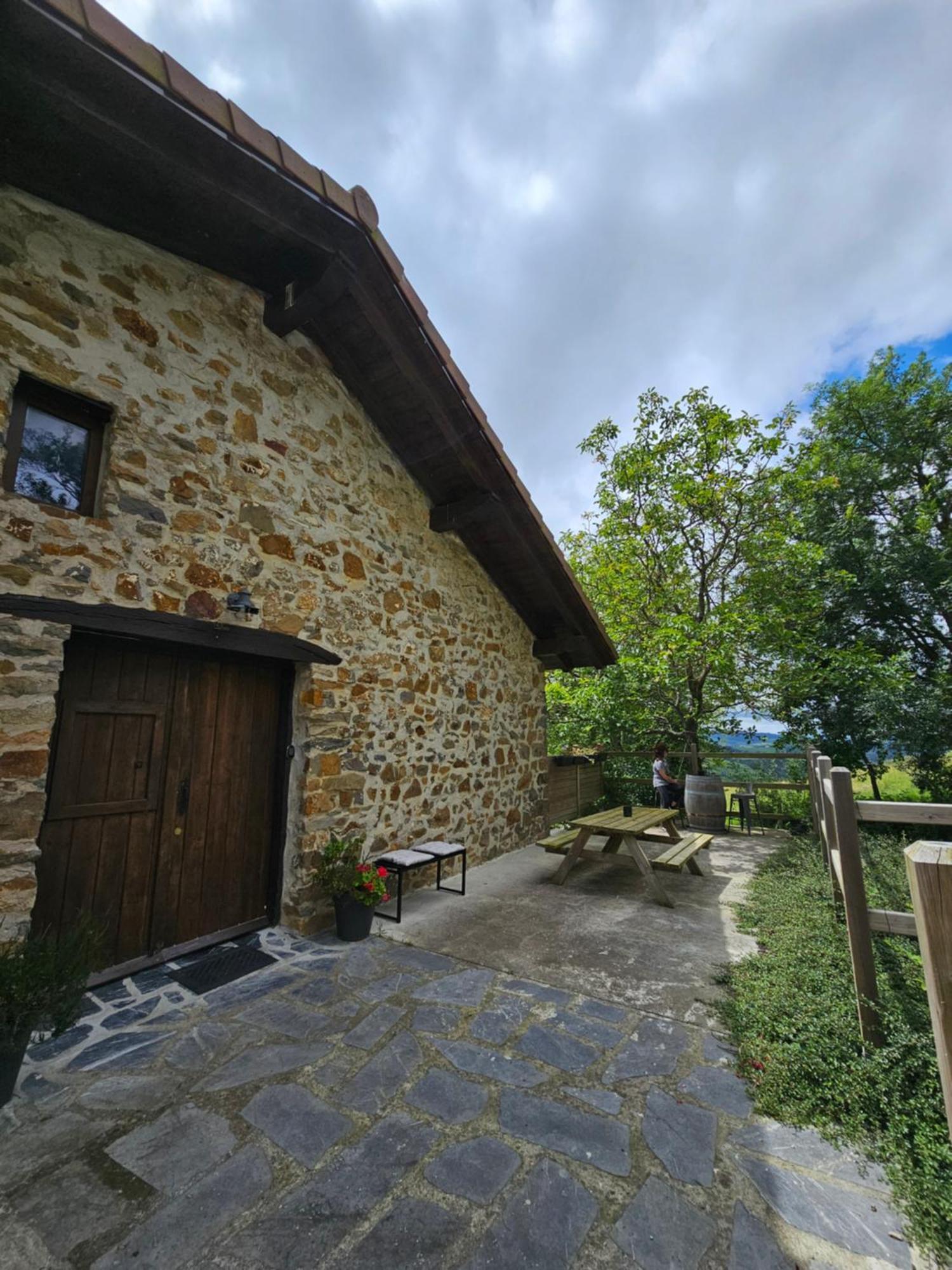 Arbela Apartamentuak Aia Екстер'єр фото